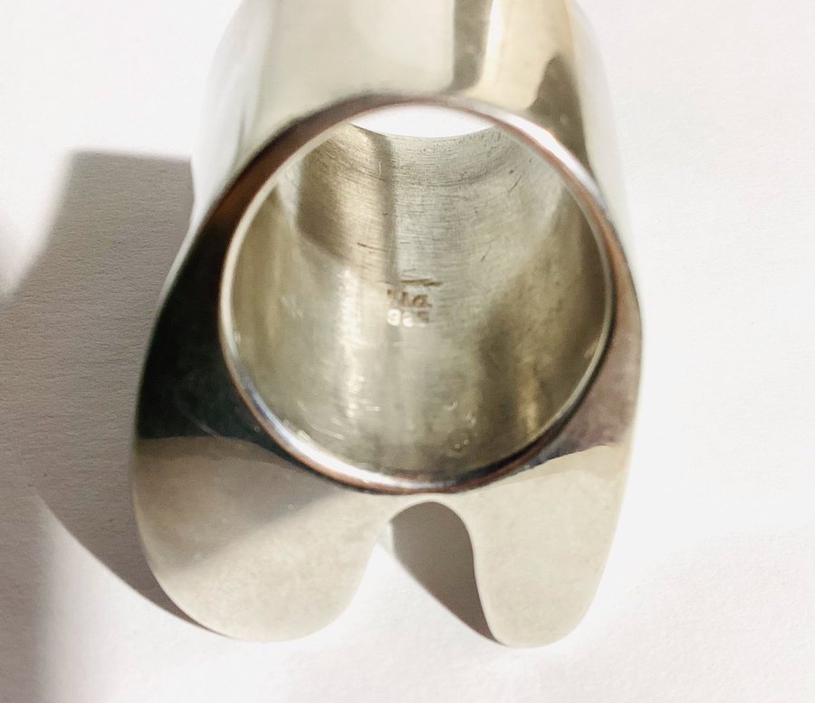 Str 58 Mega stor design ring i sterling sølv Designet af Allan Børge Larsen