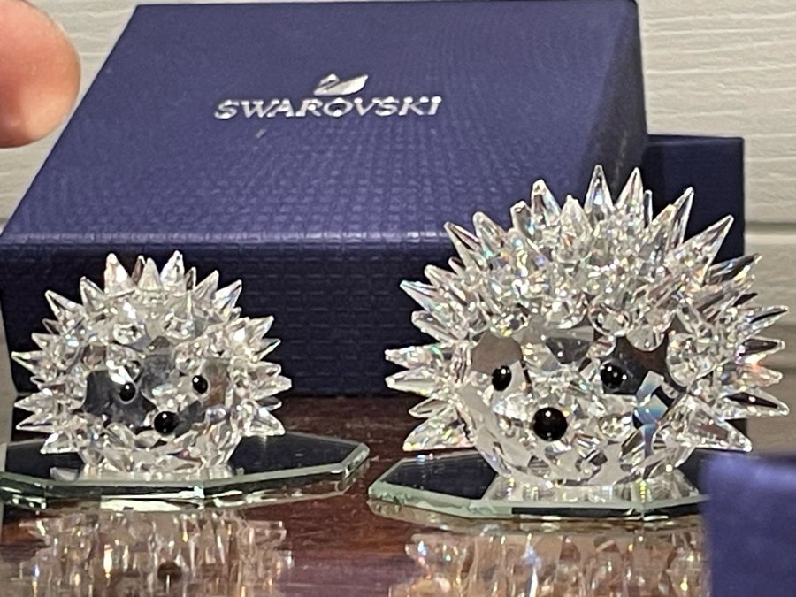 2 st Swarovski Igel Figuriner Kristall