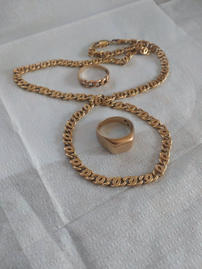 Halsband och ringar 18k guld