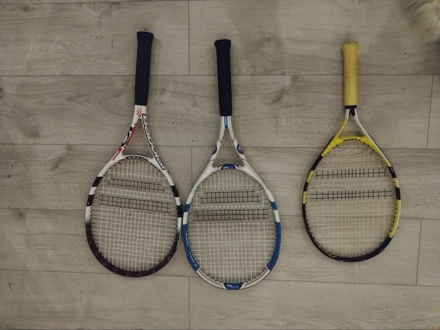 3 st knappt använda tennisracketar