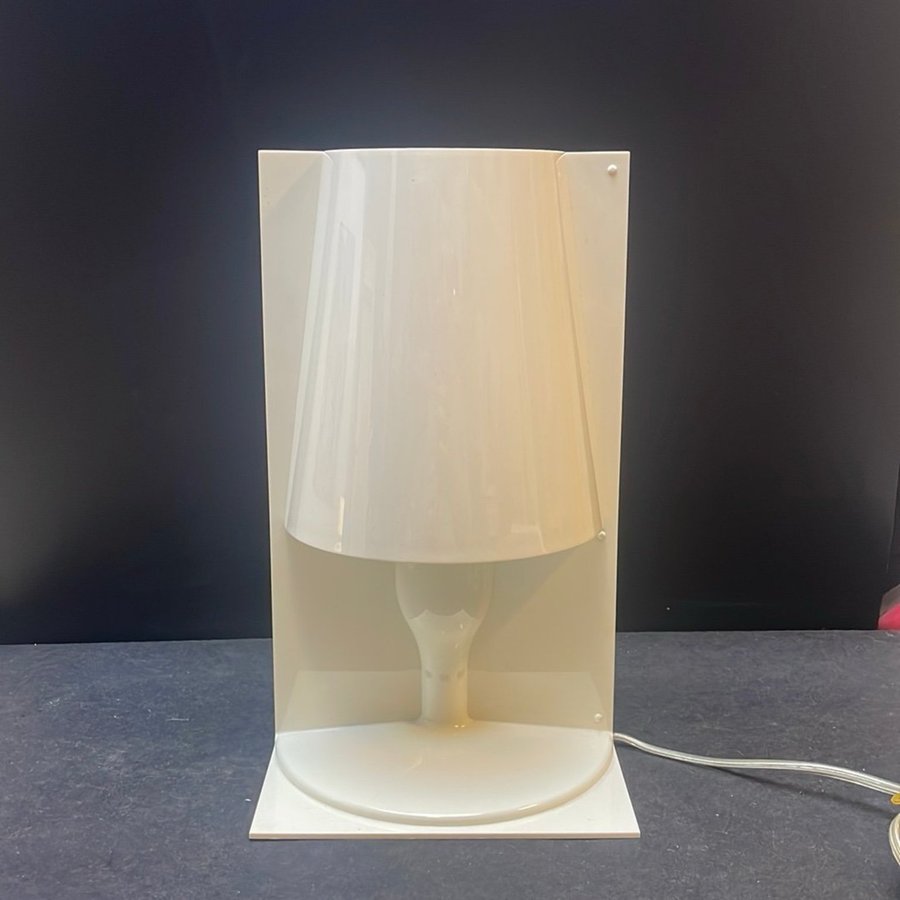 Kartell Bordslampa vit plast Design Ferruccio Laviani .