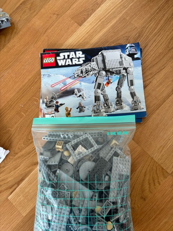 Lego Star Wars AT-AT Walker 8129-1