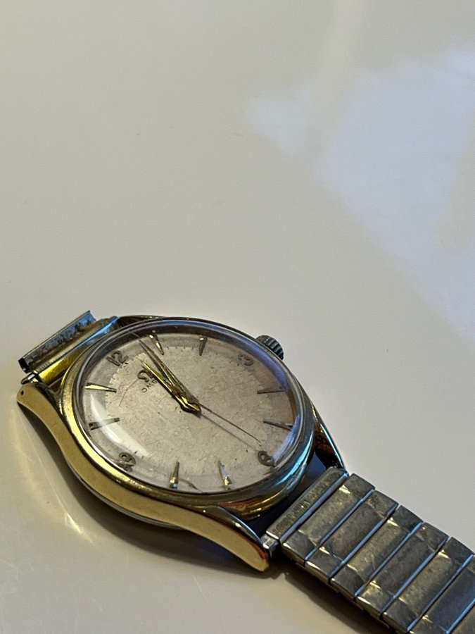 Omega klocka med guldpläterad boett och armband