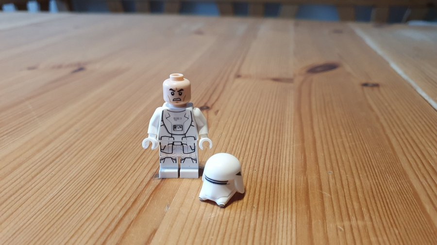 Lego Star Wars First Order Snowtrooper