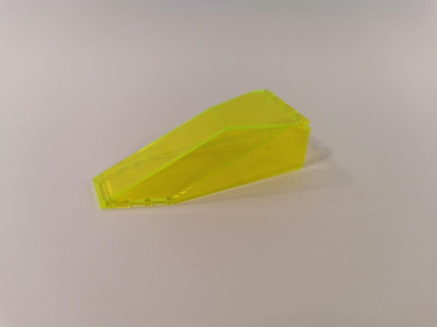 Lego - transparent - windscreen - 10 x 4 x 2 1/3 - part 2507 - (neon green)