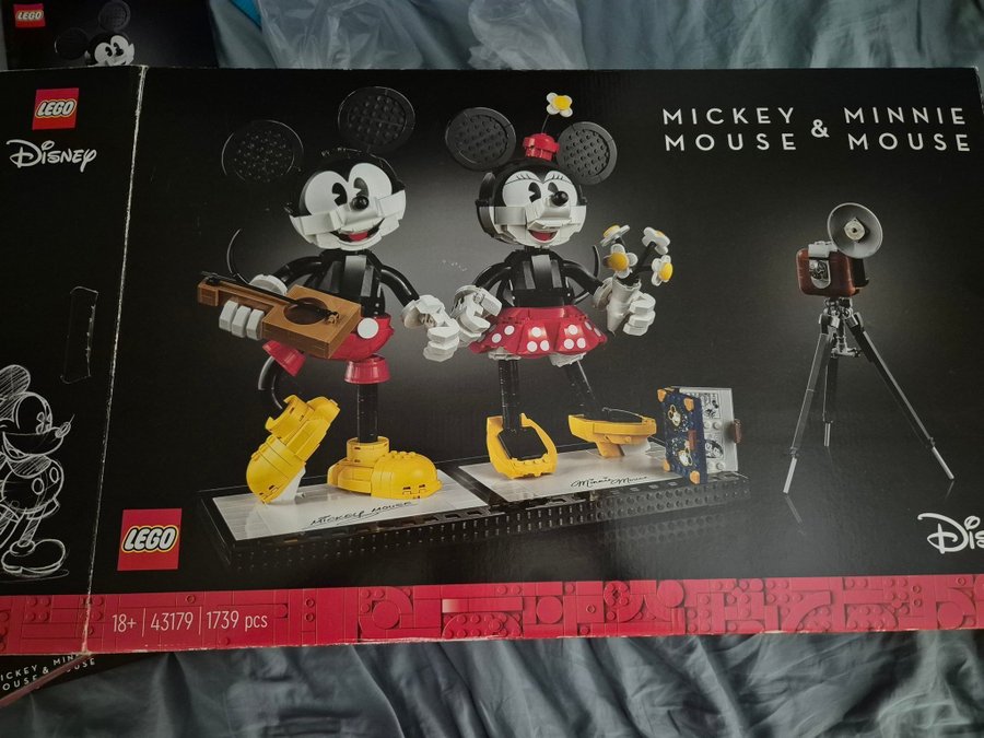 LEGO Disney Mickey  Minnie Mouse 43179