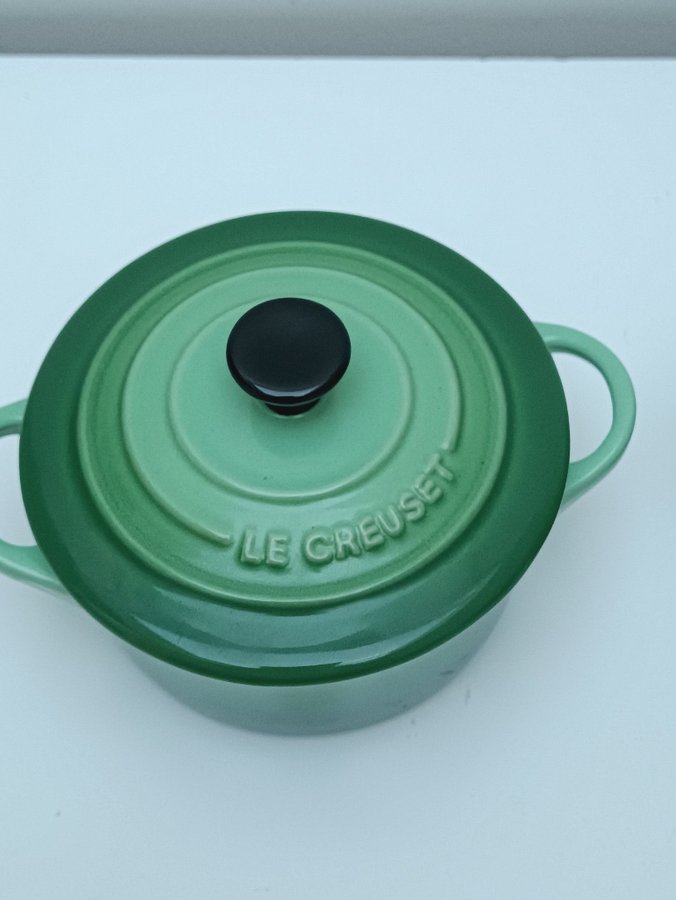 2 styck Le Creuset gröna minigrytor i fint skick!