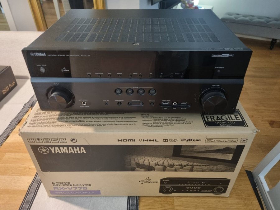 Yamaha RX-V775 AV-receiver