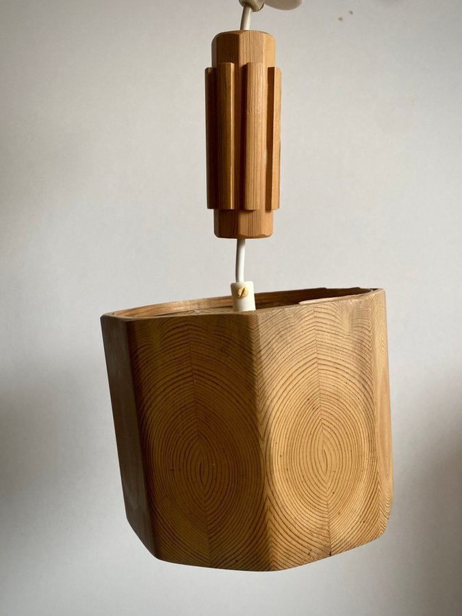 taklampa trähantverk furu retro 1970s Swedish vintage wooden ceiling light