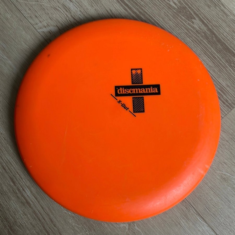 Discgolf Innova made P2 d-line Discmania