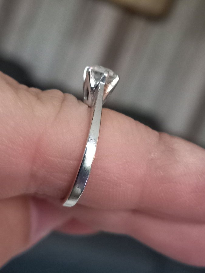 Vacker RING äkta silver 835 VIT sten stl 17.25 fin lyster