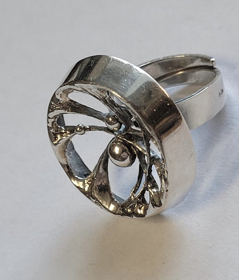 Ring i sterlingsilver 925, justerbar storlek, nu storlek 18