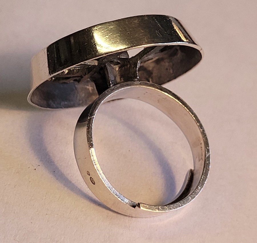 Ring i sterlingsilver 925, justerbar storlek, nu storlek 18