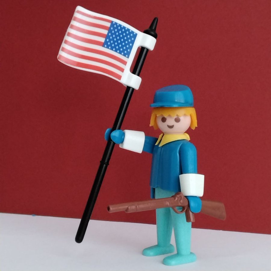 Playmobil vintage amerikansk kavallerisoldat med gevär och flagga (3419/3242x)