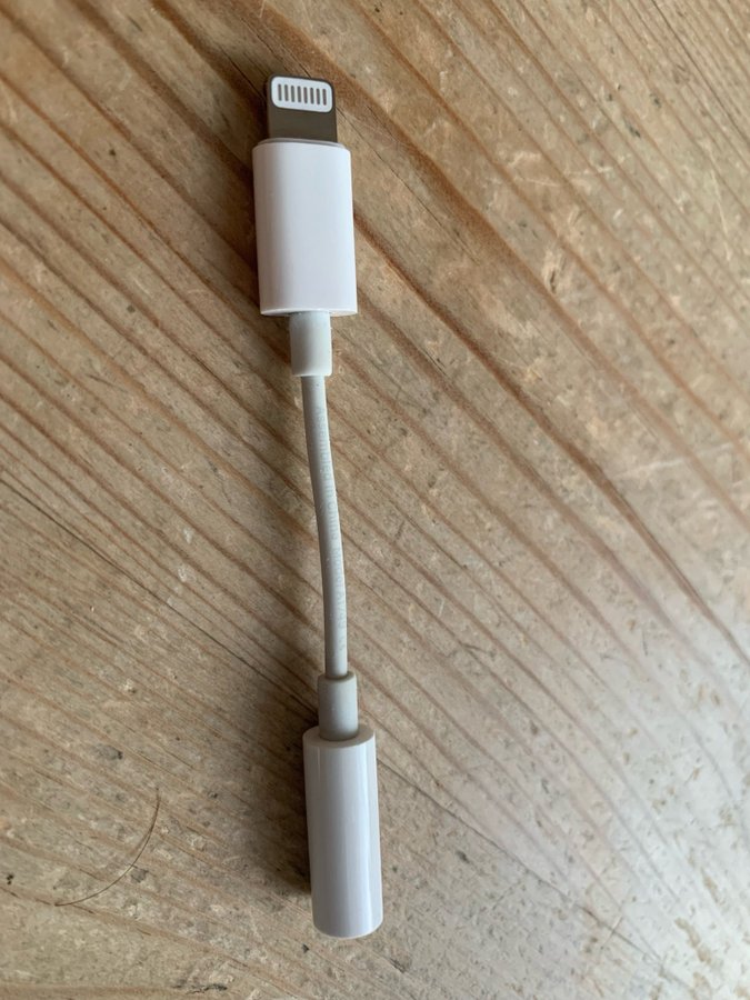 Apple Lightning till 3,5 mm hörlursadapter