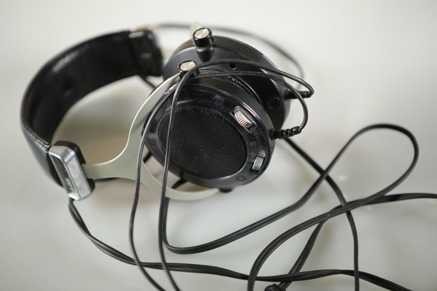 MAEDEN SOUND även känd som KEN BROWN SEKAI MD-205VTR STEREO HEADPHONEs