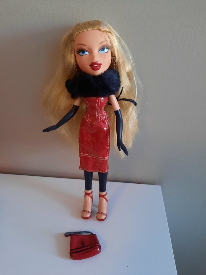 Bratz docka Cloe 2001