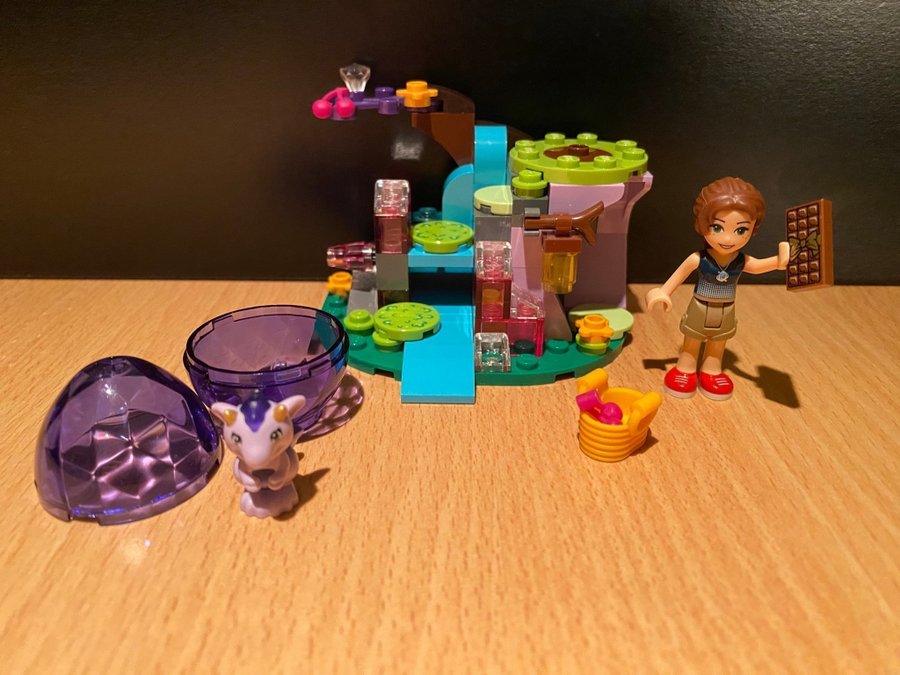 Lego Elves 41171 Emily Jones och den lilla vinddraken