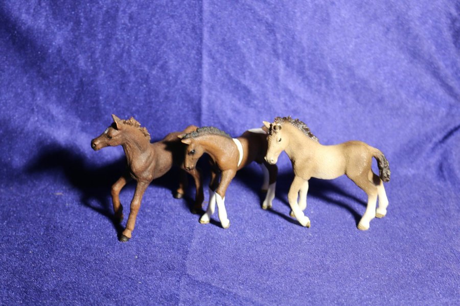 3 st Schleich hästföl