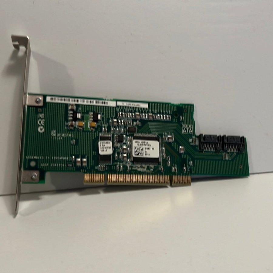 Adaptec AAR-1210SA Sata RAID-styrenhet