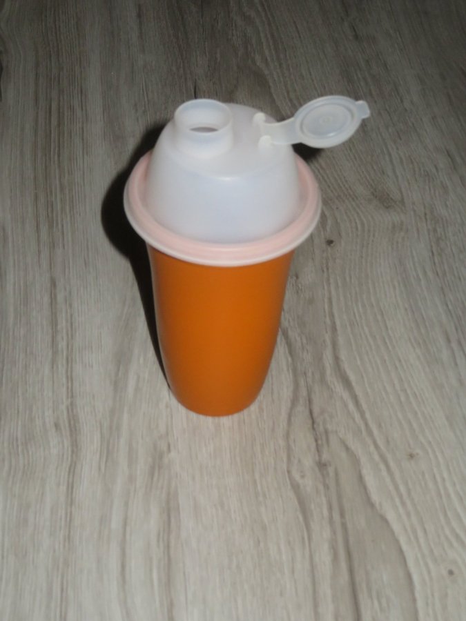 Tupperware Easy Shaker 500 ml till såser vispgrädde etc mycket fint beg skick