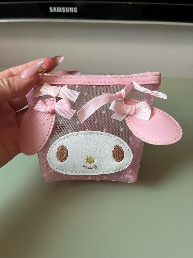 My Melody Mesh-väska med fluffig svans necessär Sanrio