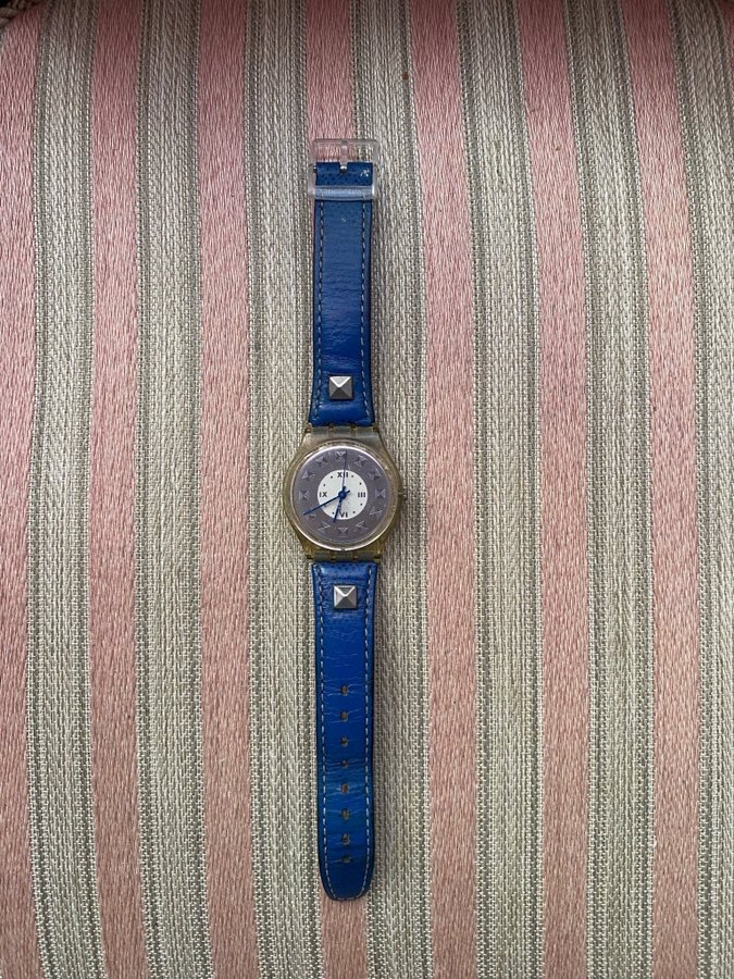 Swatch quartz klockan i fint design , vintage