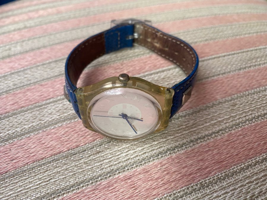 Swatch quartz klockan i fint design , vintage