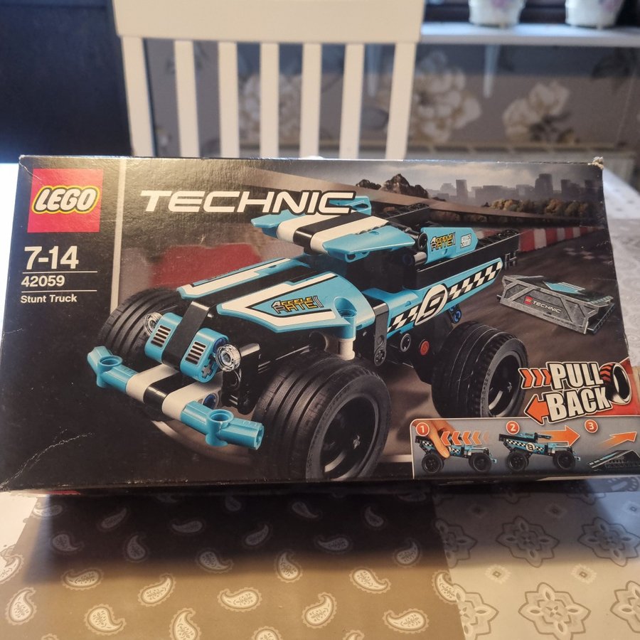 LEGO Technic 42059 Stunt Truck