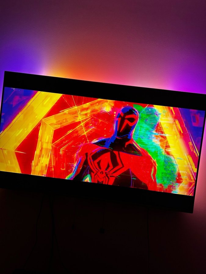 Philips 58” 4K Smart AMBILIGHT UHD-TV (NYSKICK)