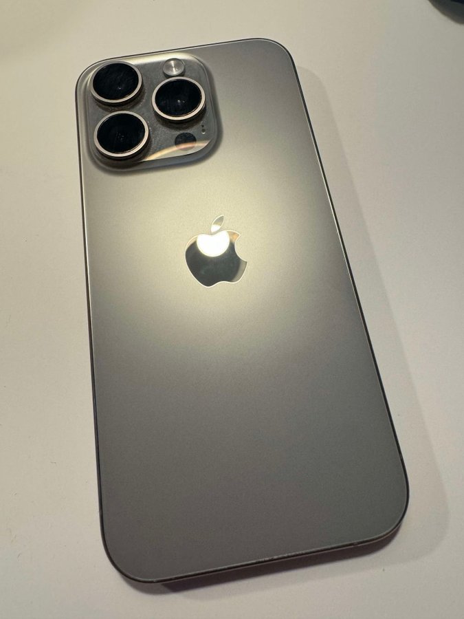 iPhone 15 pro 256gb