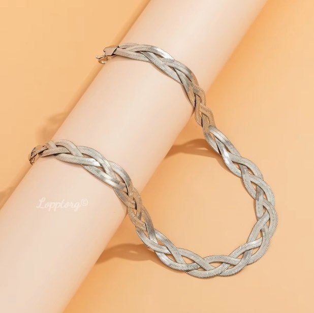 Flättat platt halsband ormlänk snake silverpläterad collier chocker stämp ssteel