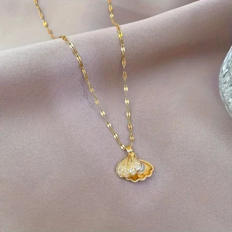 Exquisite And Fashionable Pendant Necklace, Gift For Men And Women