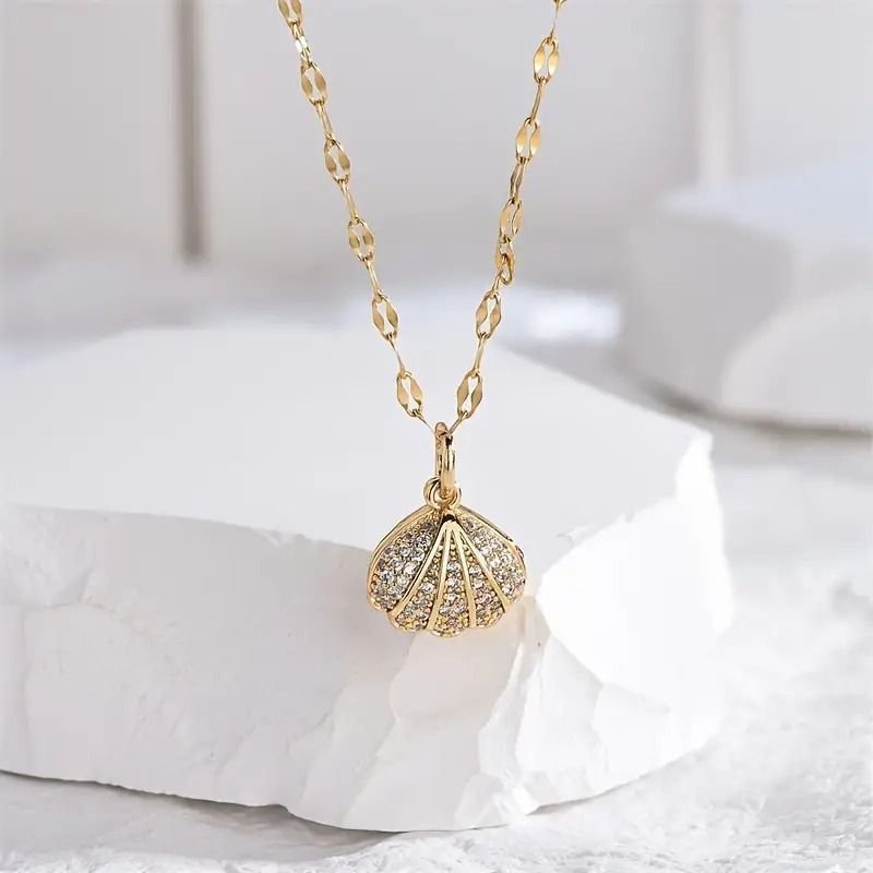 Exquisite And Fashionable Pendant Necklace, Gift For Men And Women