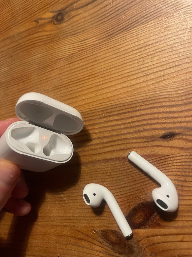 Apple AirPods