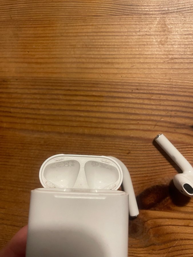 Apple AirPods