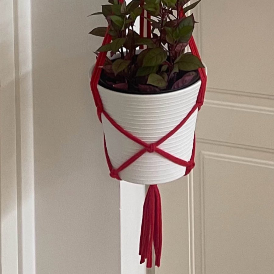 Fyra styck röda Amplar för blomkrukor makramé Hanger för plants