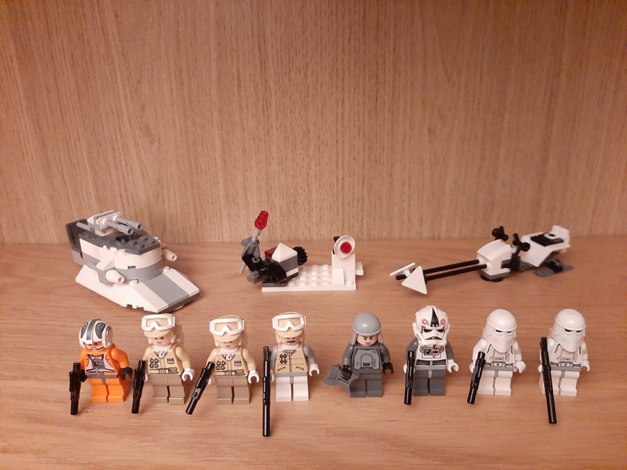 LEGO Star Wars Rebel Trooper Battle Pack 8083 + Snowtrooper Battle Pack 8084