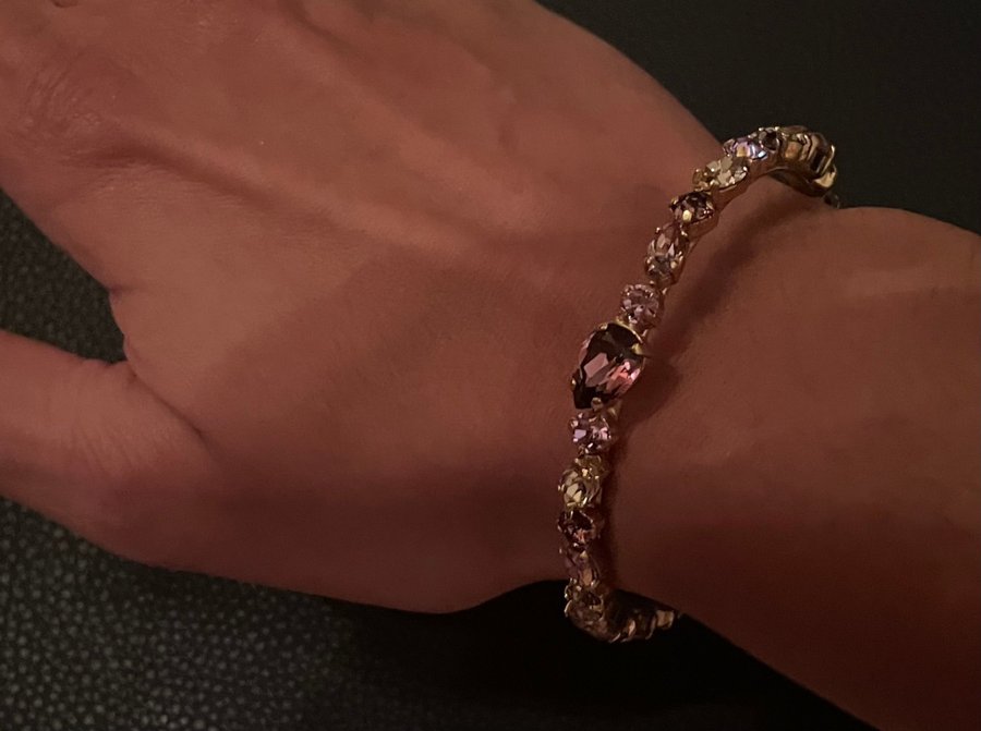 Vackert justerbart armband från Caroline Svedbom