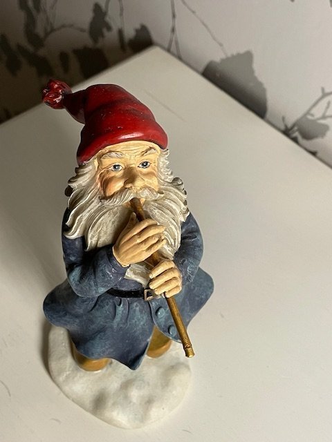 Tomte med flöjt design