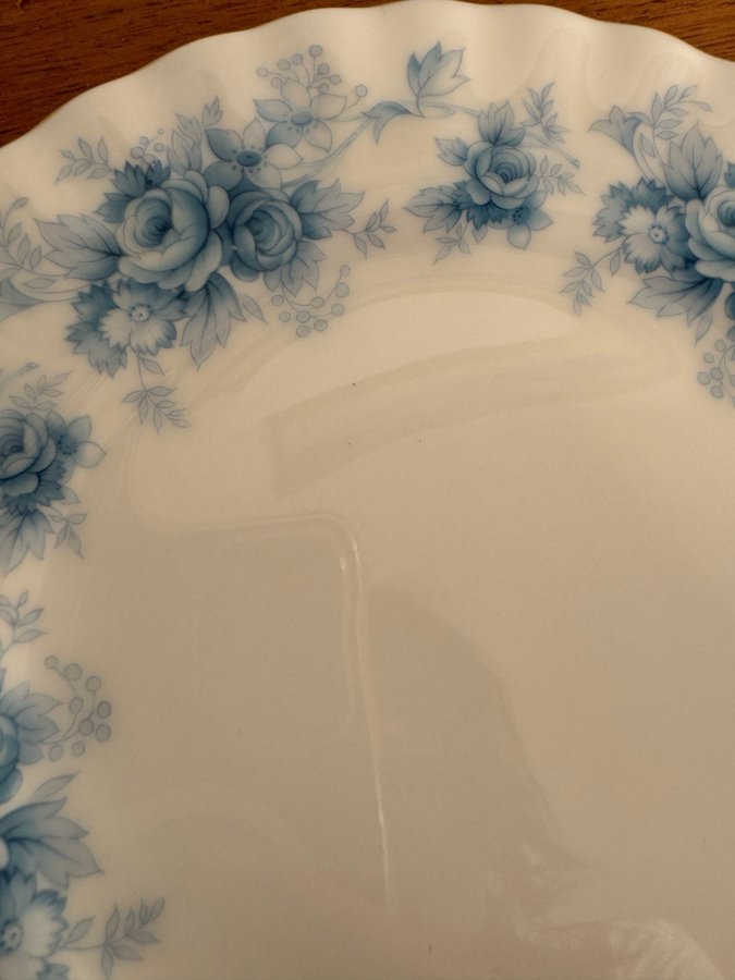 Royal Albert Windsor Rose Kopp med fat och assiett blå benporslin vintage retro