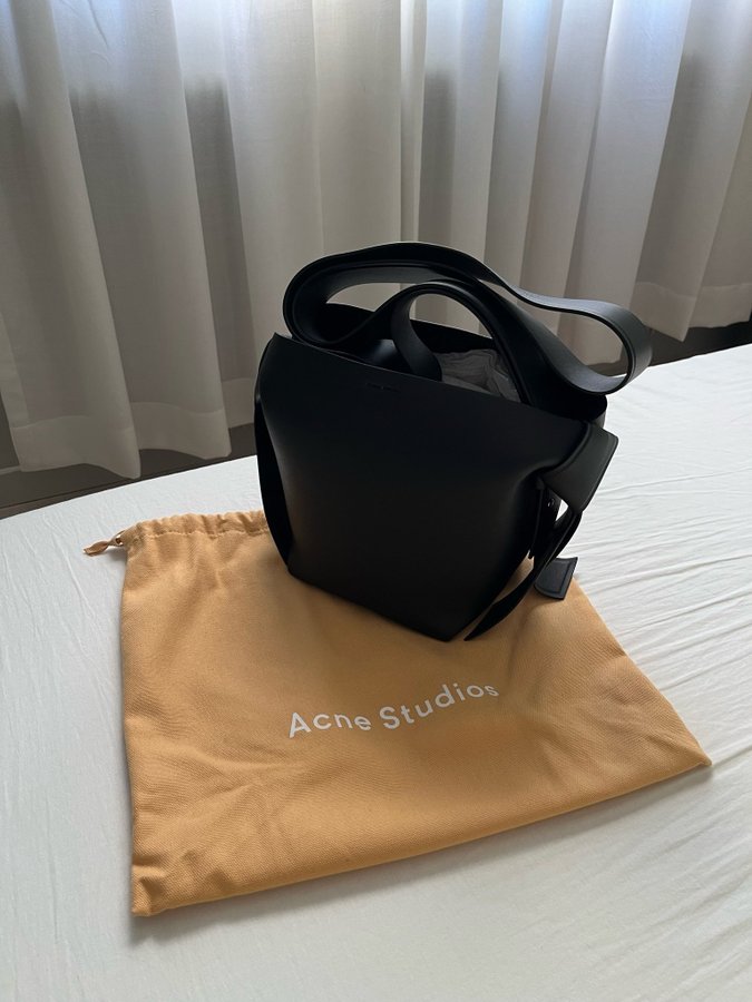 Acne Studios Musubi Mini