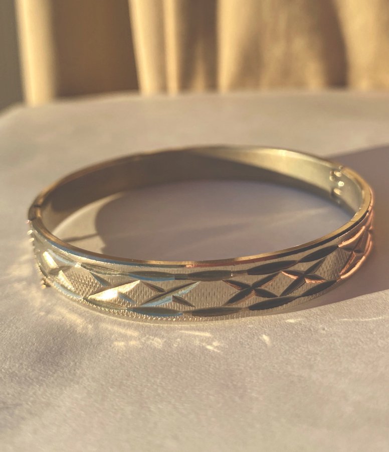 Vintage Bangle/armband/armring/cuff guldplätterad med 18K vitguld.