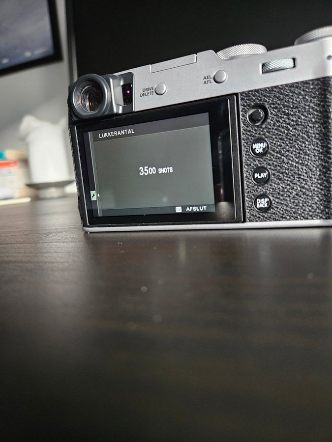 Fuji x100v 261 megapixels