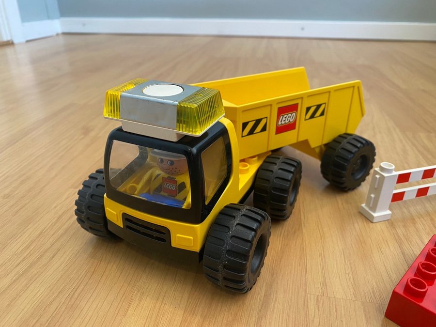 LEGO Duplo 2808 Dumper Lastbil med släp ljud och ljuseffekter batteri 1999