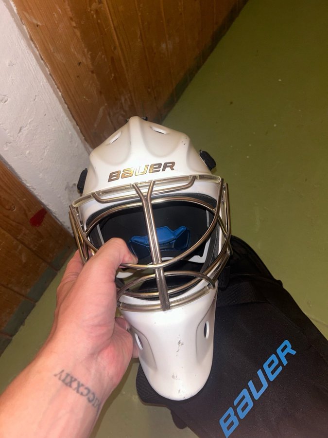 Bauer Goalie Mask