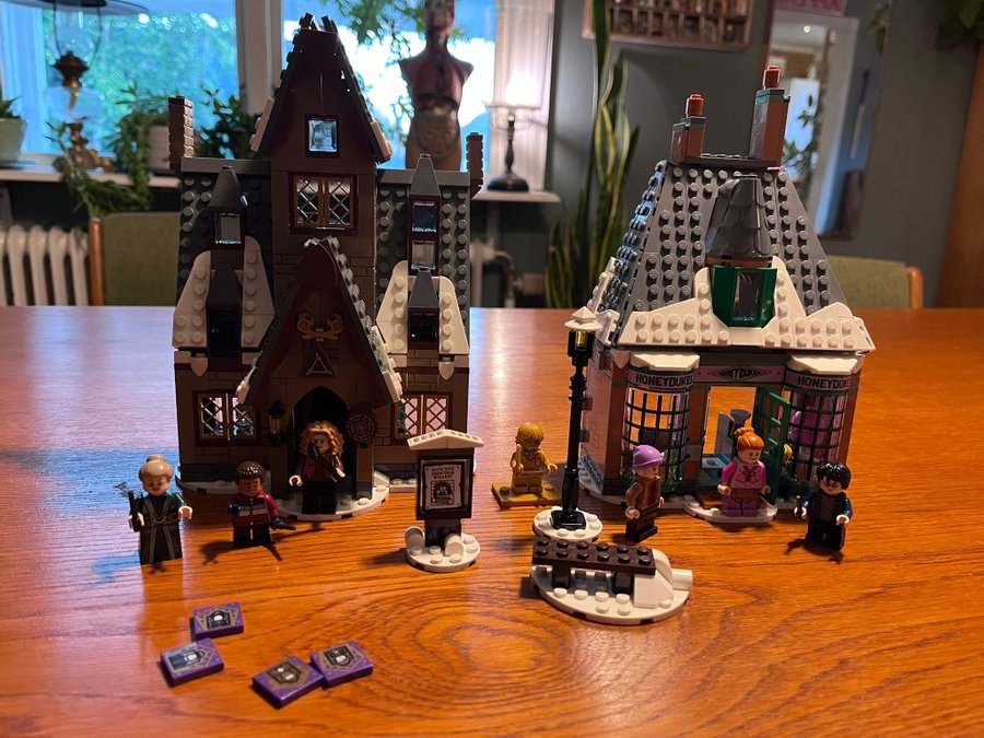 LEGO Harry Potter 76388 - Hogsmeade Village Visit