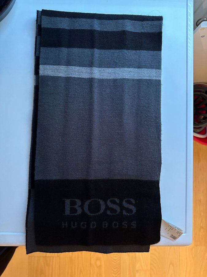 Hugo Boss halsduk som ny