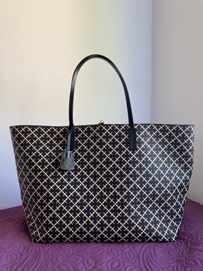 By Malene Birger väska ( Abi Tote stor)