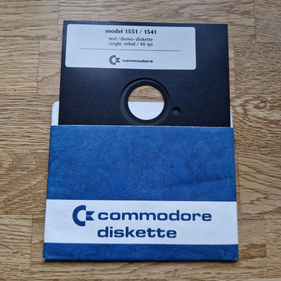 Commodore 64 1551 1541 test demo diskette floppy disk c64 retrodator